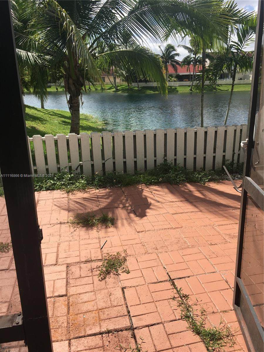 1711 San Remo Cir - Photo 1