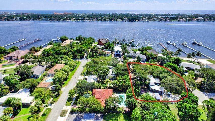 721 Lake Dr - Photo 1