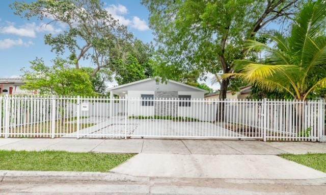 4727 5th Ave - Photo 1