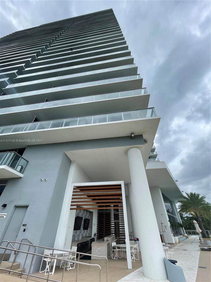 16385 Biscayne Blvd - Photo 1
