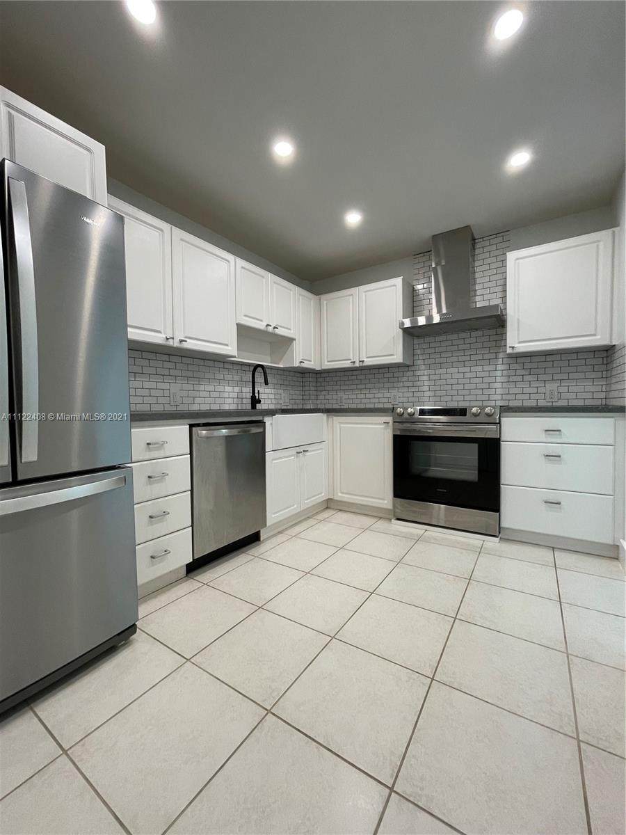 4200 Hillcrest Dr - Photo 1