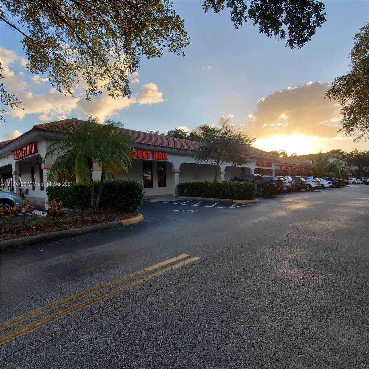 2400 University Dr - Photo 1
