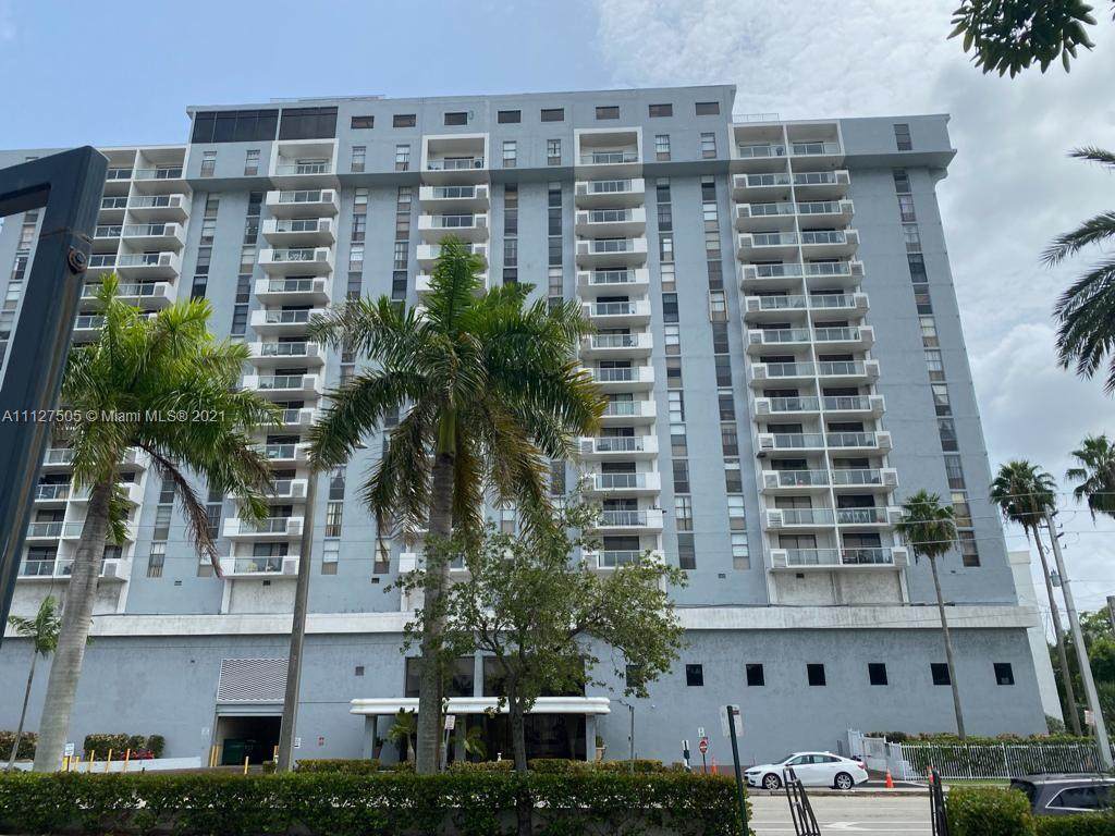 13499 Biscayne Blvd - Photo 1