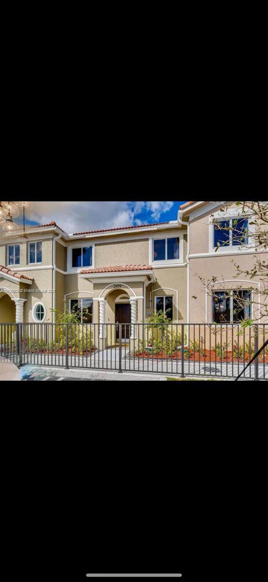 1022 23rd Ave - Photo 1