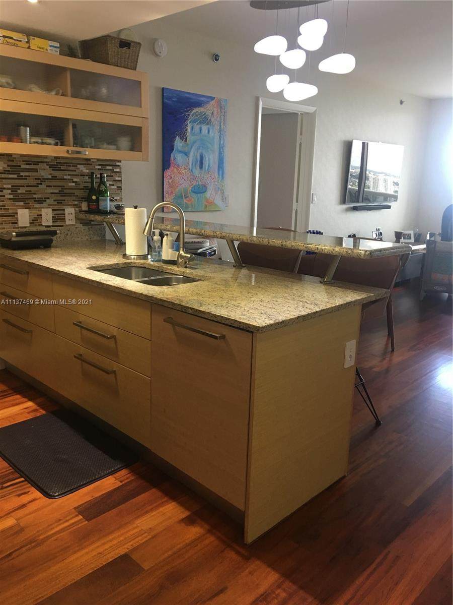 1800 Ocean Dr - Photo 1