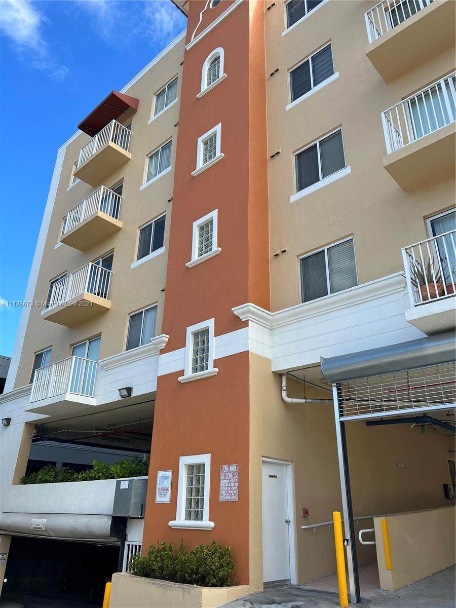 115 42nd Ave - Photo 1