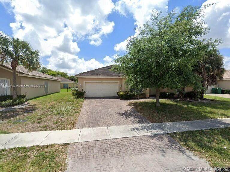 5400 25th Ct - Photo 1