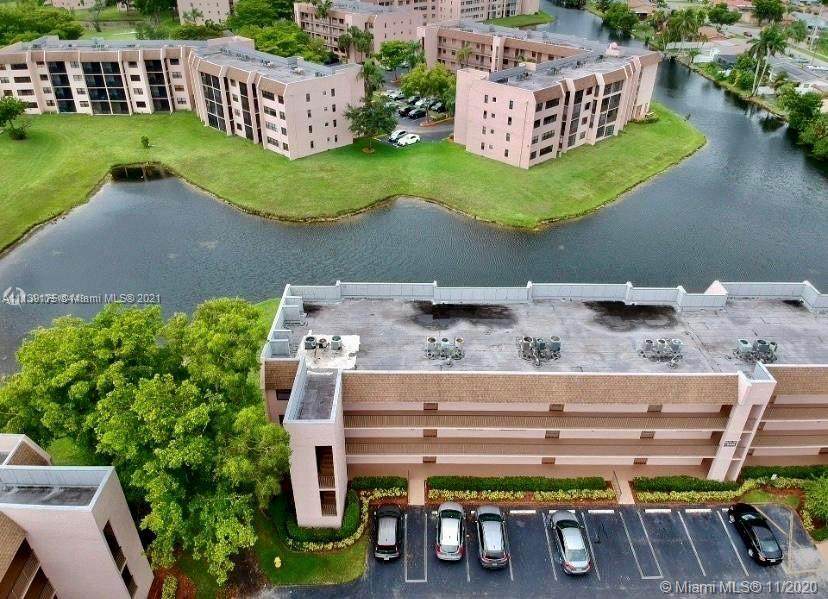 10442 Sunrise Lakes Blvd - Photo 1