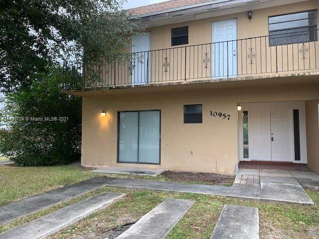 10957 25 ST - Photo 1