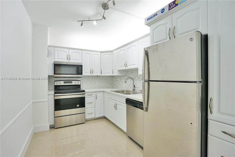 20100 Country Club Dr - Photo 1