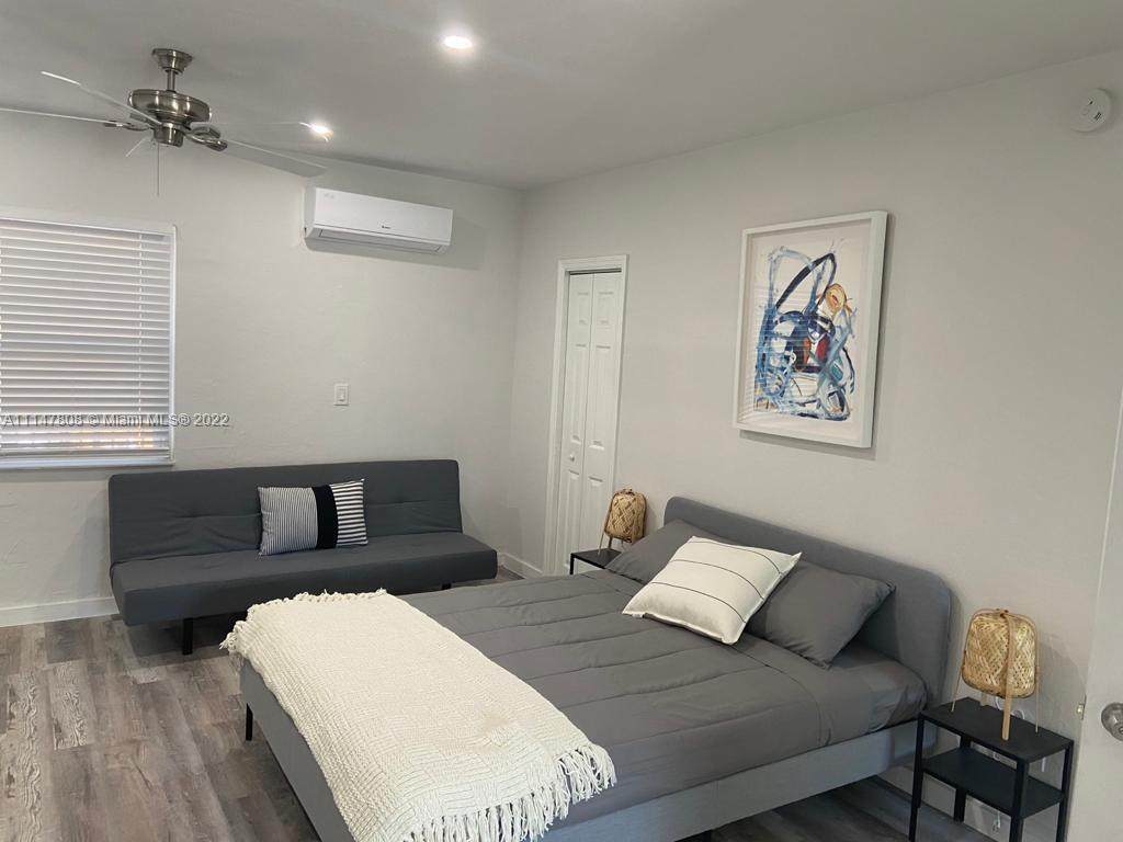 520 11th Ave - Photo 1