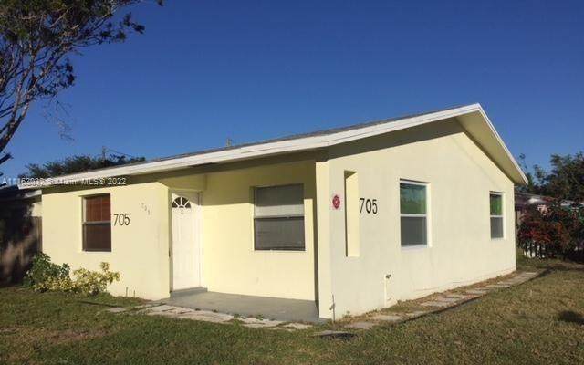 705 Mango St - Photo 1