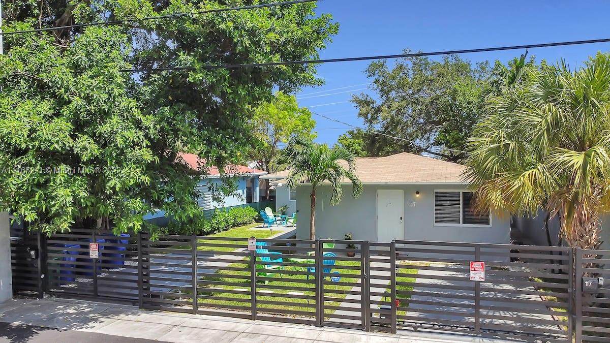 115 53rd St - Photo 1