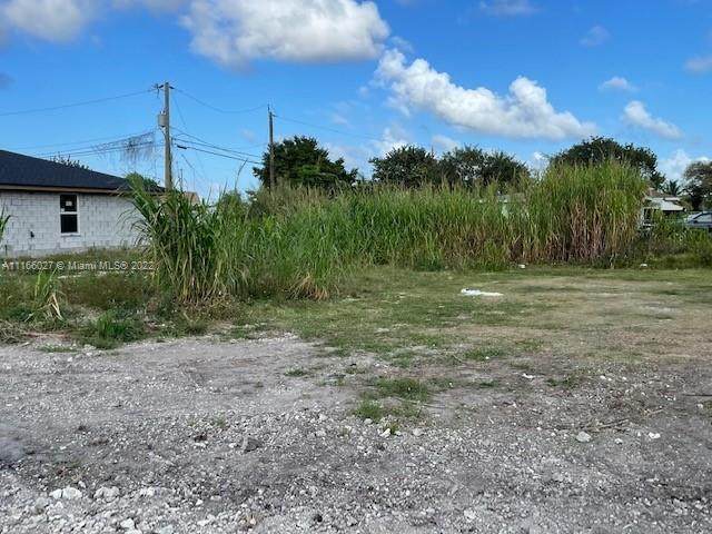 21995 112 AVE - Photo 1