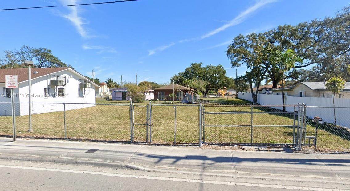 4311 32nd Ave - Photo 1