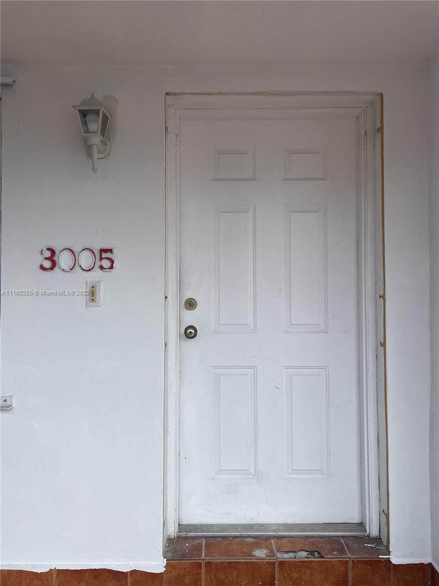 3005 24th Ter - Photo 1