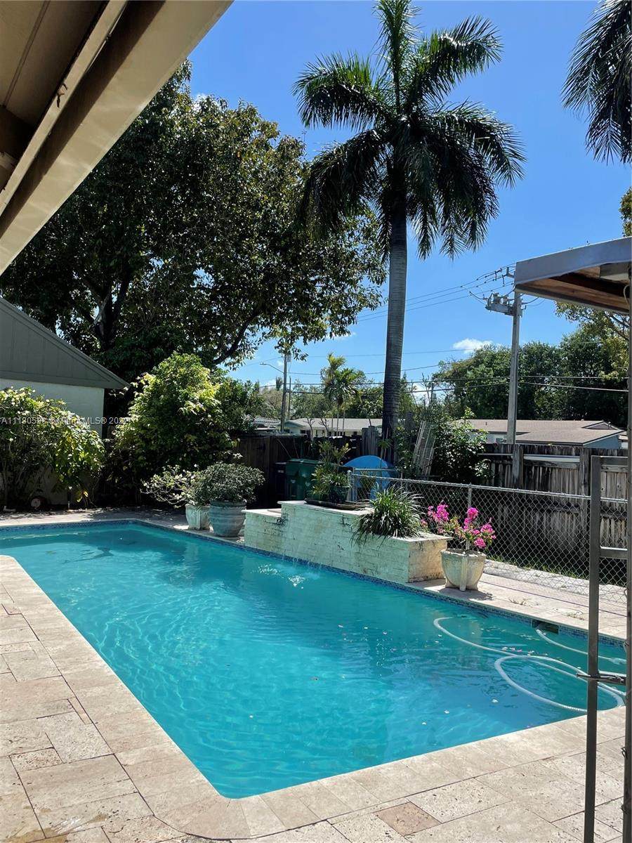 7550 96th Ct - Photo 1