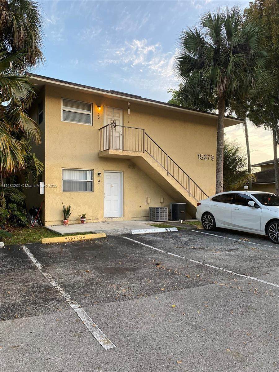 15679 73rd Cir Ter - Photo 1