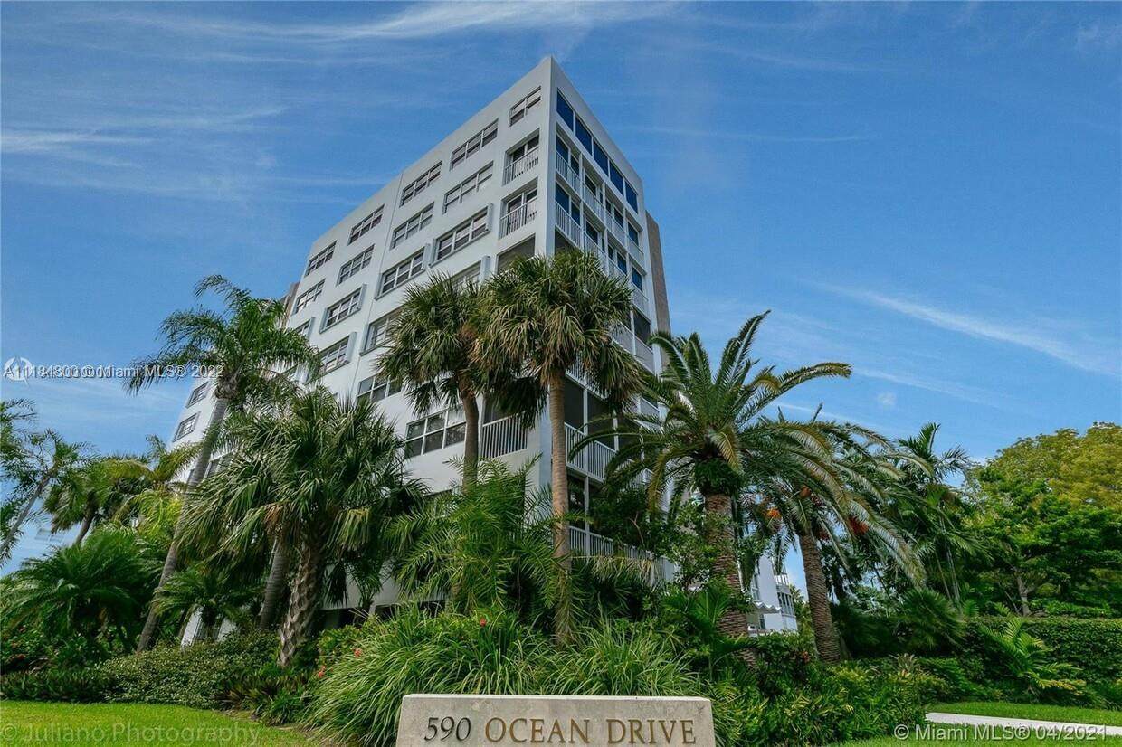 590 Ocean Dr - Photo 1