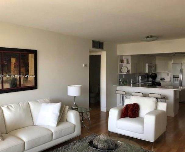 2625 Collins Ave - Photo 1