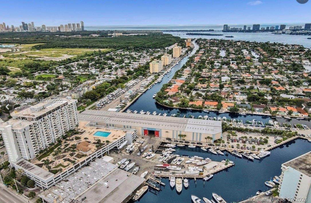 13499 Biscayne Blvd - Photo 1