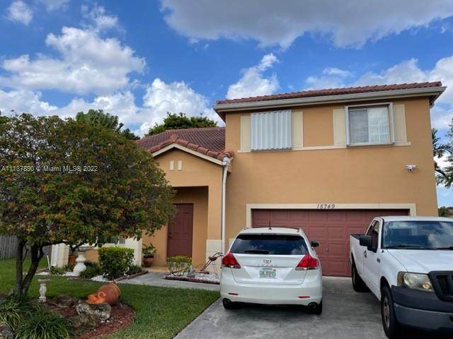 15749 74th St - Photo 1