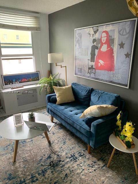 710 Washington Ave - Photo 1