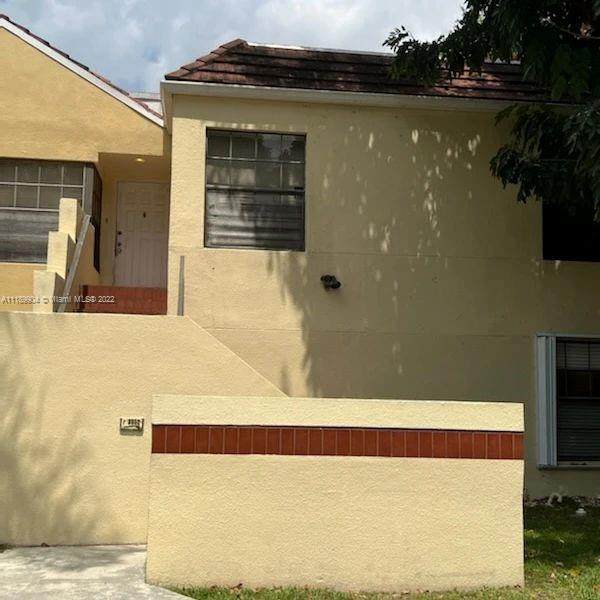 8952 128th Ct - Photo 1