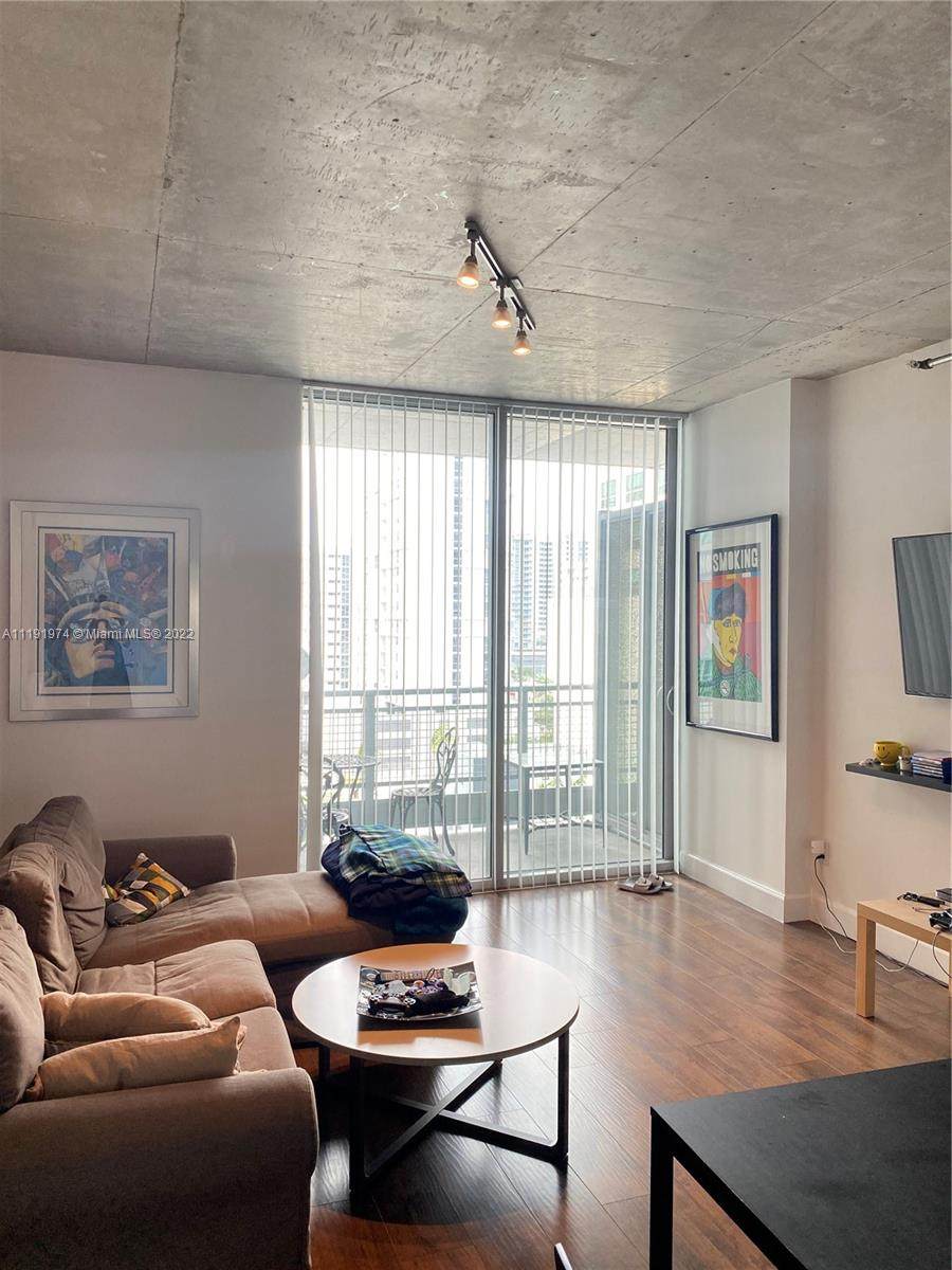 690 1st Ct - Photo 1