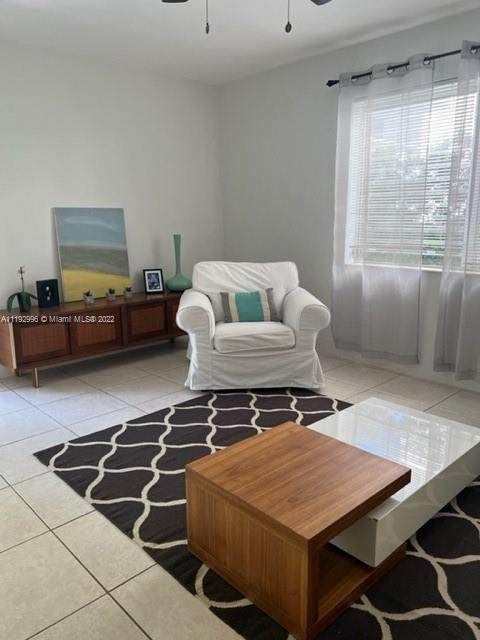 915 Lenox Ave - Photo 1