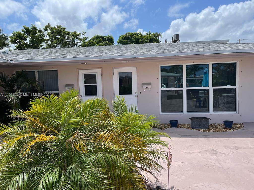 1240 3rd Ct - Photo 1