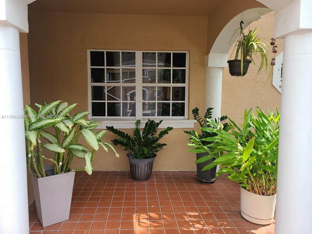 10030 Hammocks Blvd - Photo 1