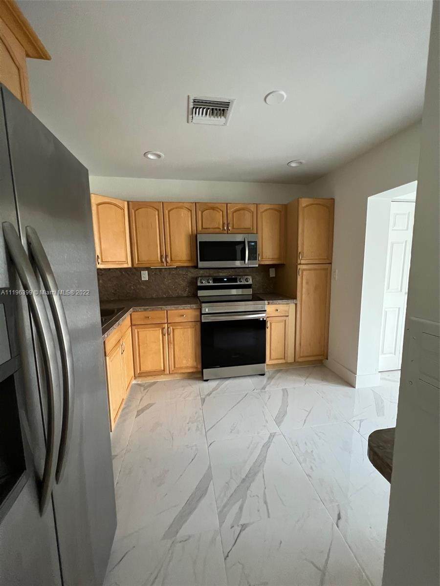 889 214th Ln - Photo 1