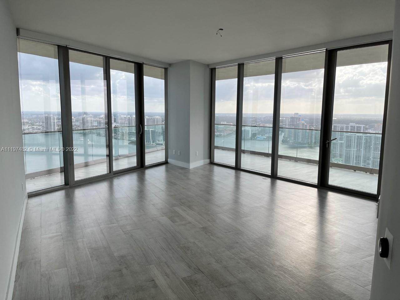 18975 Collins Ave - Photo 1