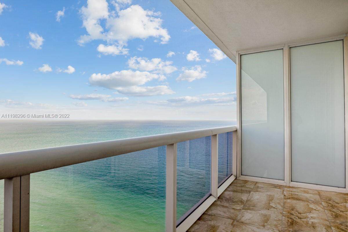 1830 Ocean Dr - Photo 1