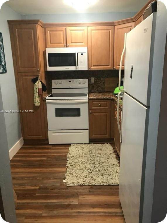 7900 Tatum Waterway Dr - Photo 1