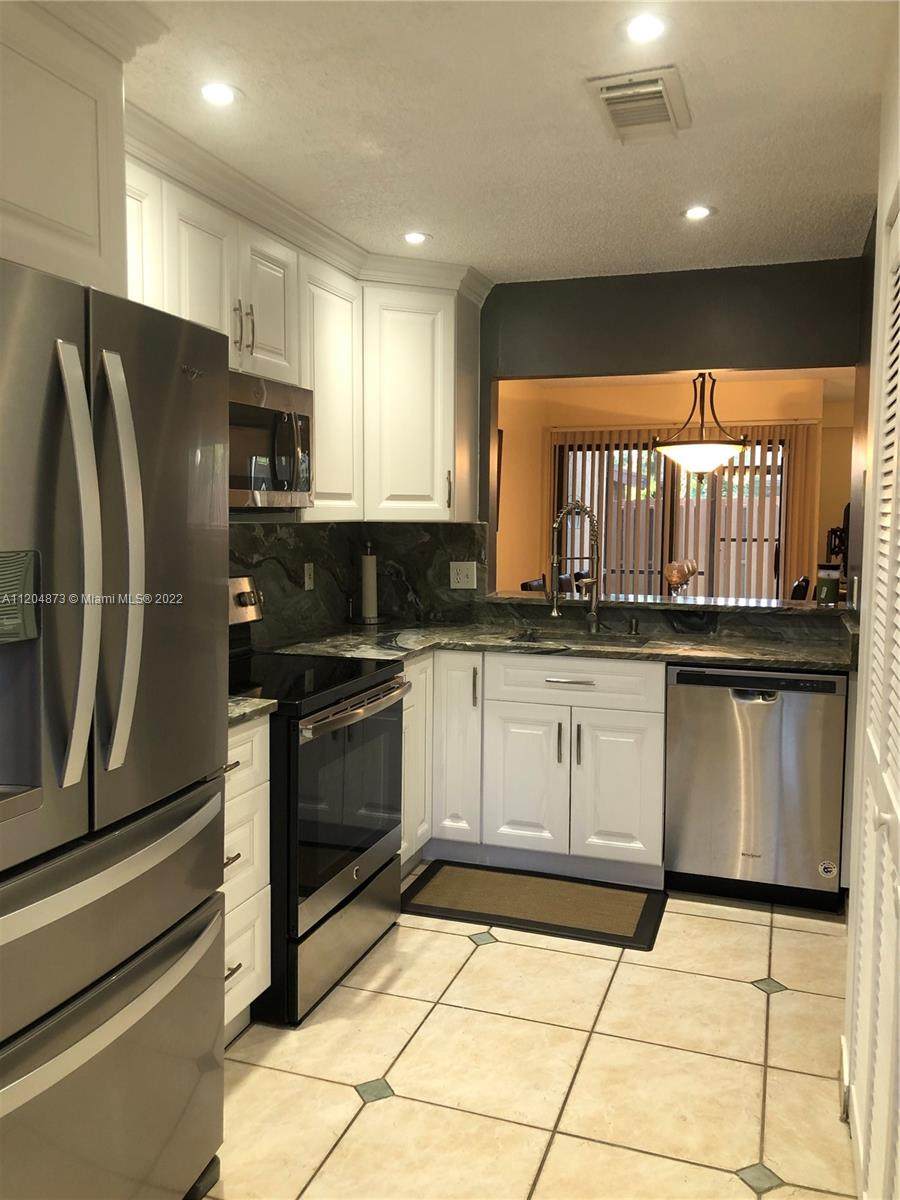 1422 Amanda St - Photo 1