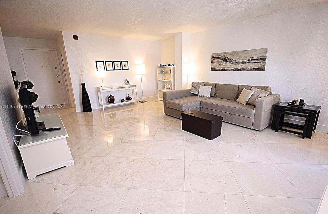 1750 James Ave - Photo 1