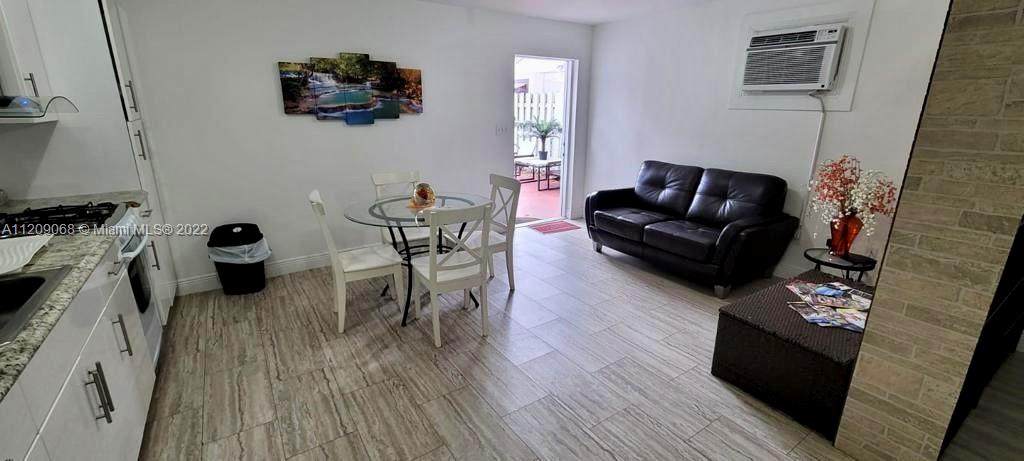 12445 8th Ave - Photo 1