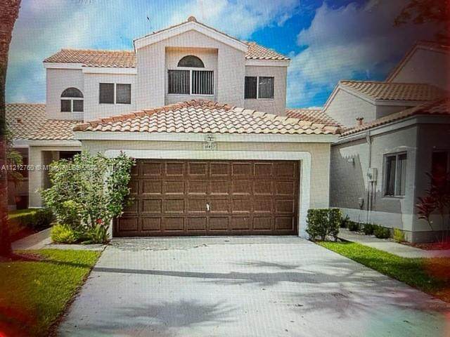 10457 Lake Vista Cir - Photo 1
