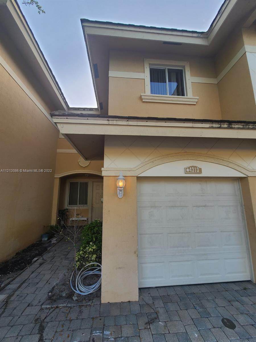 4313 Berkshire Wharf Dr - Photo 1