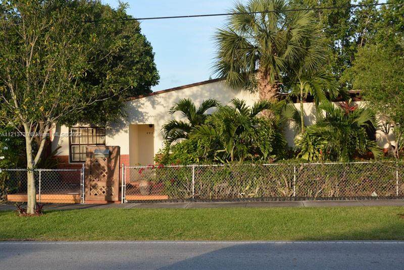 301 69th Ave - Photo 1