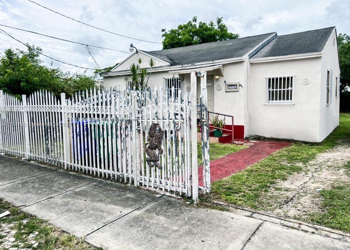 1720 58th St - Photo 1