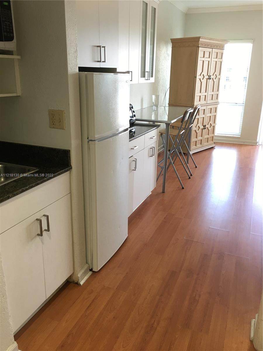 700 Biltmore Way - Photo 1