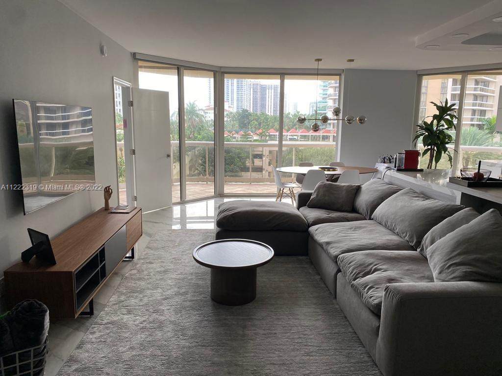 20191 Country Club Dr - Photo 1