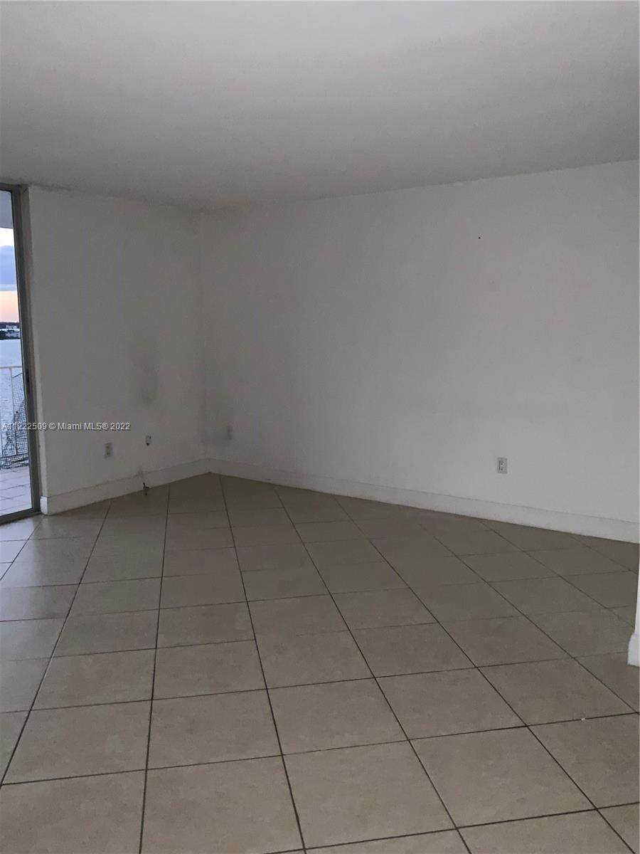 1865 79th Street Cswy - Photo 1