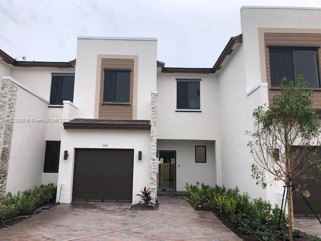 541 206th Lane - Photo 1