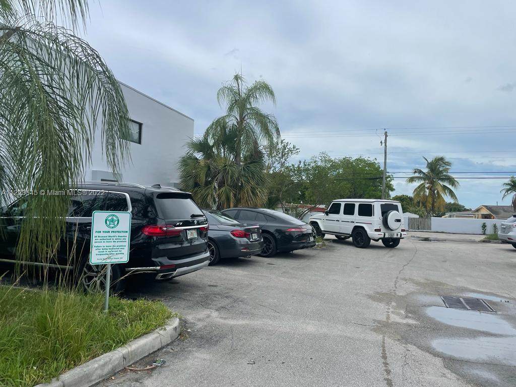 3520 Hallandale Beach Blvd - Photo 1