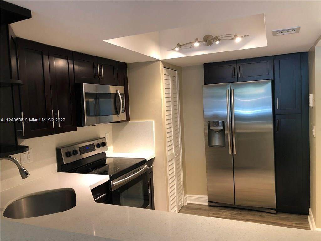 3241 Riverside Dr - Photo 1