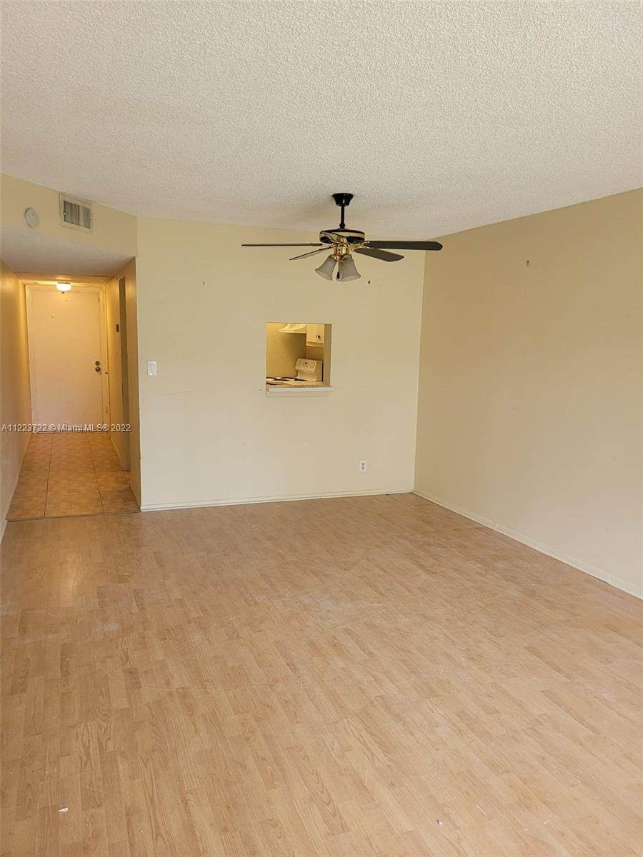 8040 Colony Cir N - Photo 1
